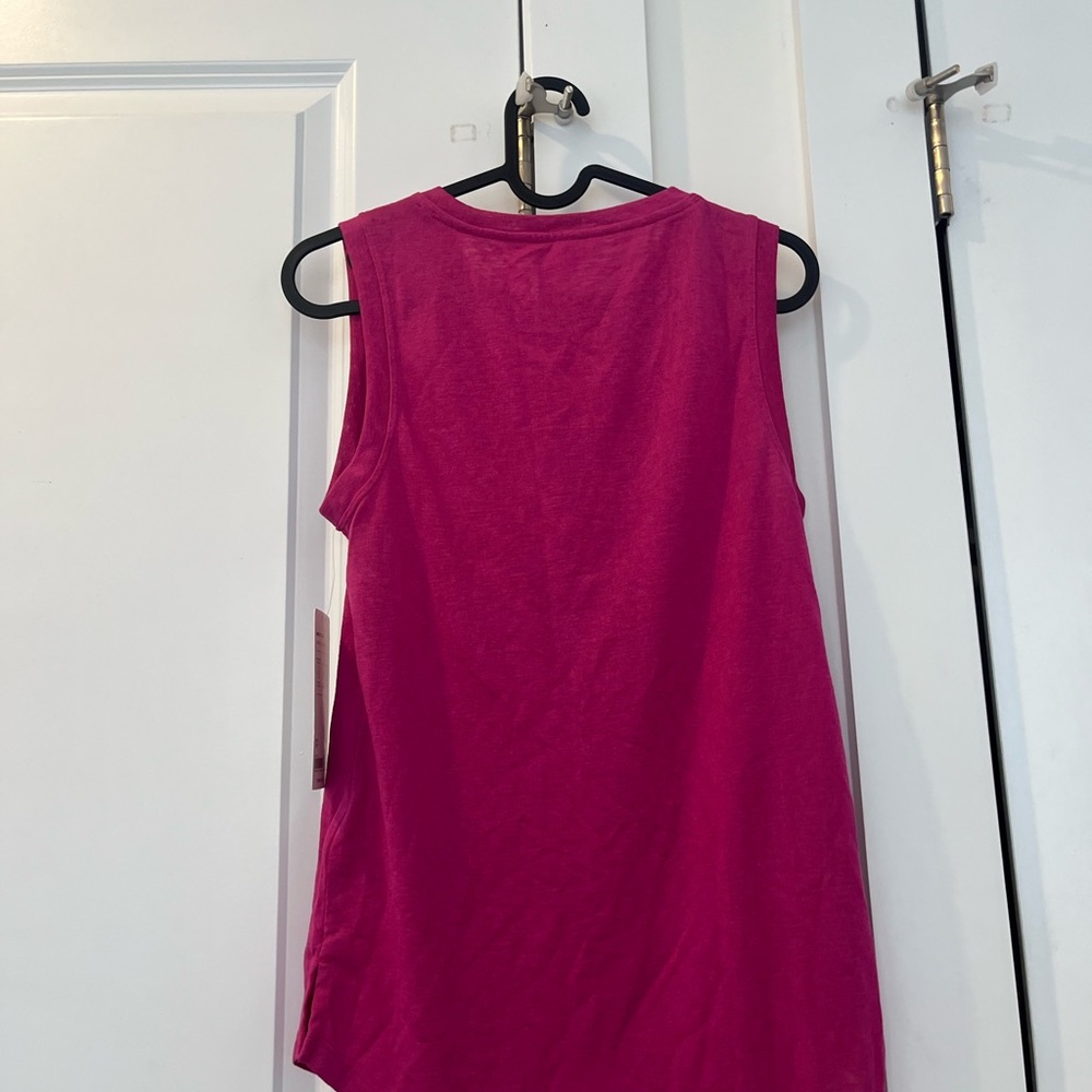 Brand New Athletic Top for Women - Picture 5 of 5